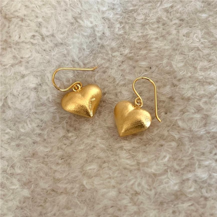 Minimalist Heart-Shaped 925 Sterling Silver Earrings with Brushed Finish for Women