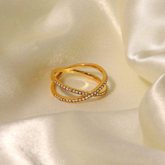 Anillo de acero inoxidable con forma de cruz geométrica minimalista con incrustaciones de diamantes de imitación para mujer, banda apilable a la moda, acabado chapado resistente al deslustre