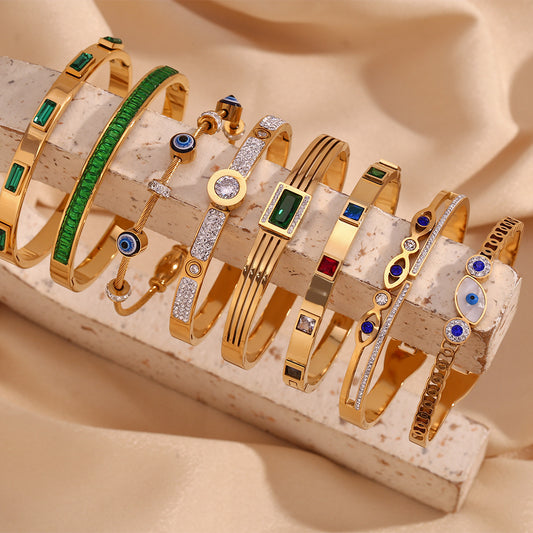 Pulsera geométrica de cuentas de moda para mujer de acero inoxidable con chapado en oro de 18 quilates y detalles de circonitas, cierre de resorte
