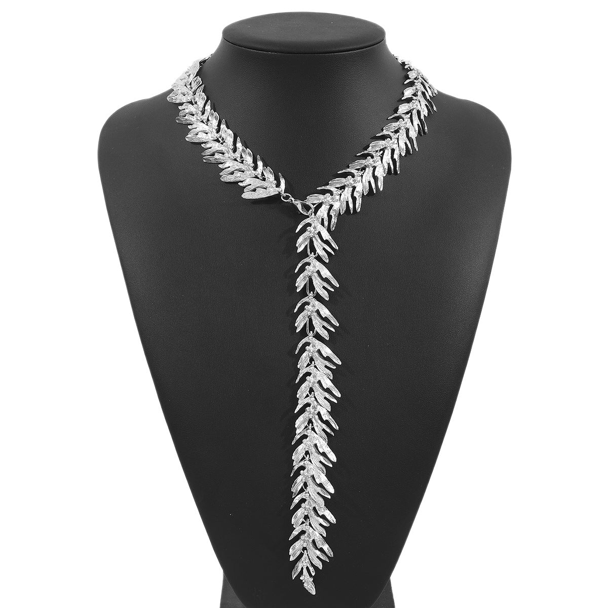 Collana Minimalista a Foglia in Lega con Finitura Galvanizzata da Donna