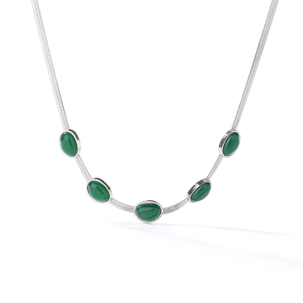Collana da donna vintage con lama geometrica verde smeraldo in acciaio al titanio con elegante design per la clavicola