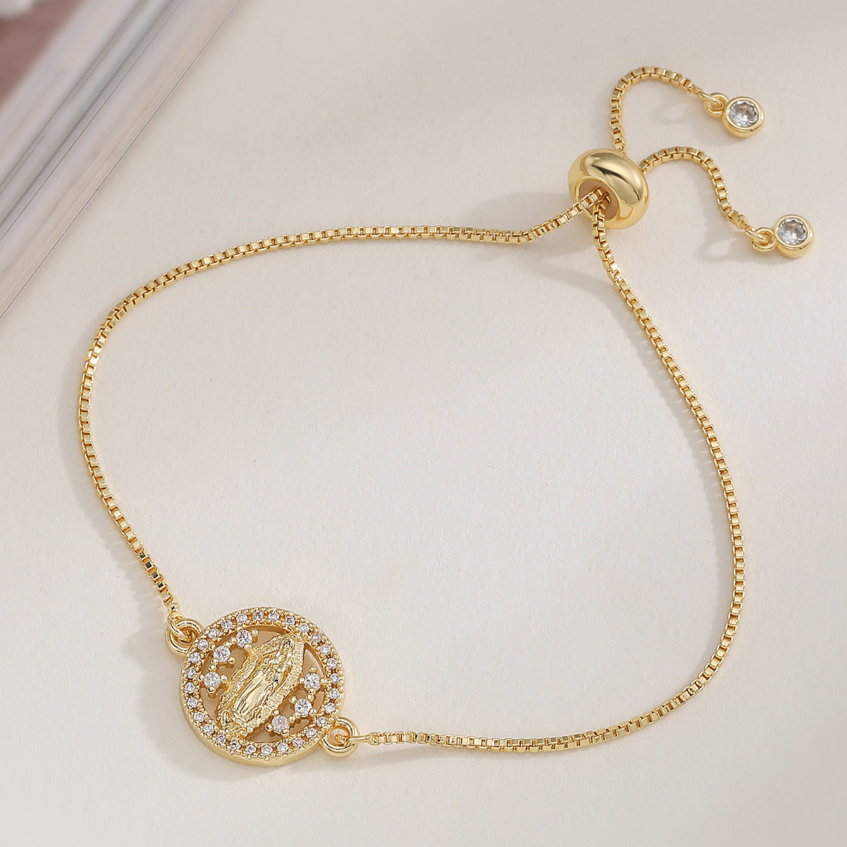 Elegant 18K Gold Plated Brass Geometric Micro-inlay Cubic Zirconia Bracelet for Women