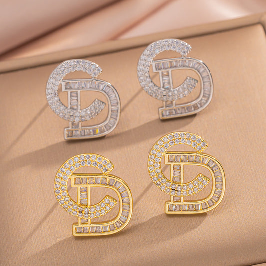 Pendientes Minimalistas de Lujo con Letra C D en Cobre con Baño de Oro de 18K, Hipoalergénicos, Brillantes, Modernos, Tipo Perno para Mujer