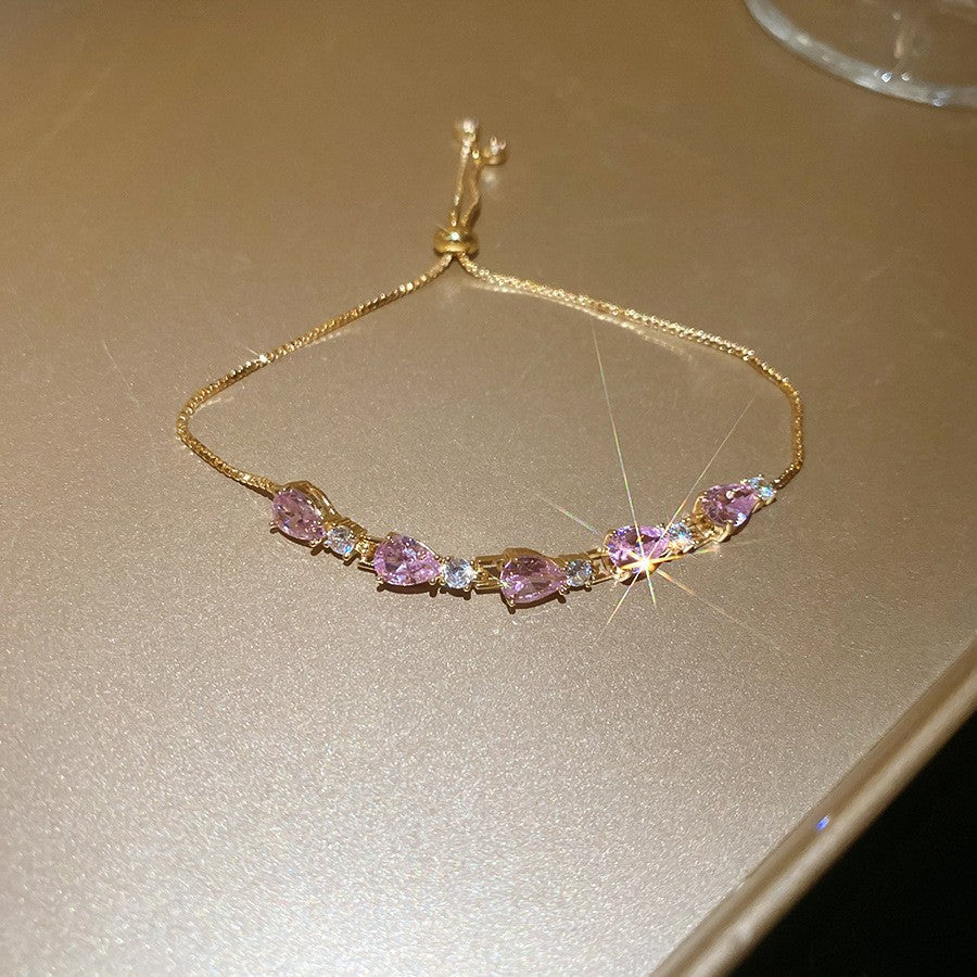 Elegant Heart-Shaped Gold-Plated Zirconia Bracelet for Women with Delicate Luxury Aesthetic
