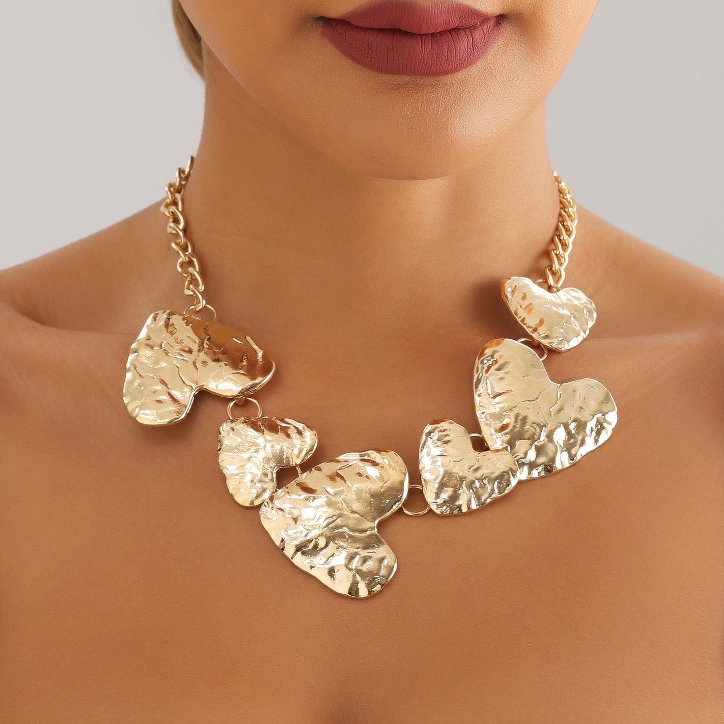 Collana alla Moda con Cuore Geometrico da Donna con Ciondolo in Lega e Finitura Placcata su Catena alla Clavicola