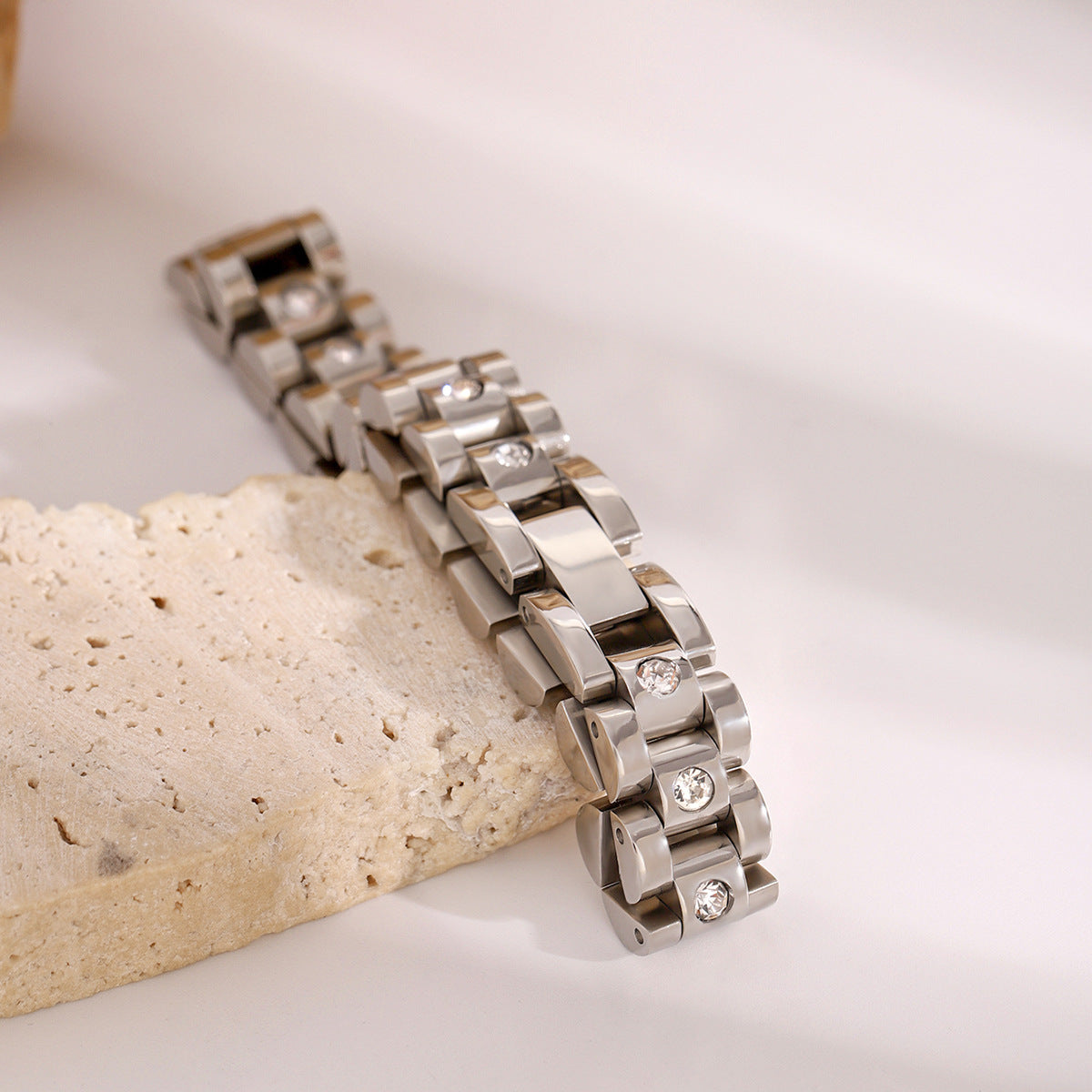 Bracciale geometrico da donna in acciaio inossidabile placcato e strass
