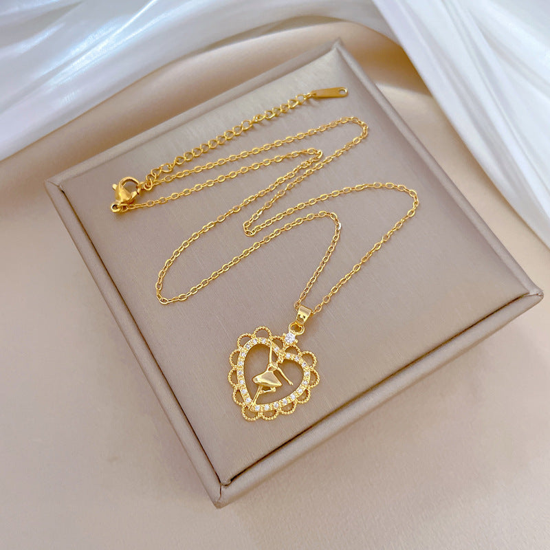 Collana girocollo di lusso unisex in acciaio al titanio con cuore geometrico e strass