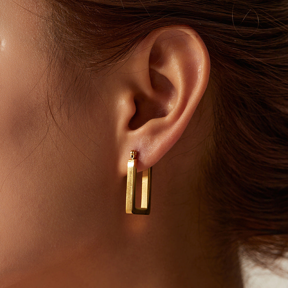 Minimalist Geometric Twisted Croissant-Shaped Gold-Plated Stainless Steel Stud Earrings for Women