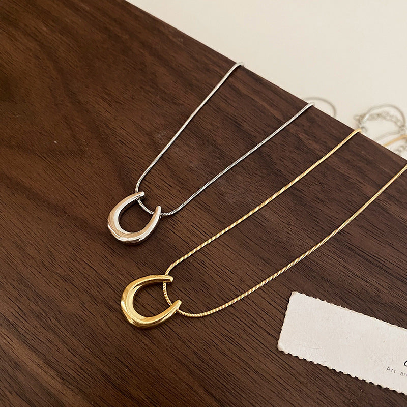 Minimalist U-Shaped Pendant Necklace for Women and Men Titanium Steel Plated Clavicle Chain with Irregular Design