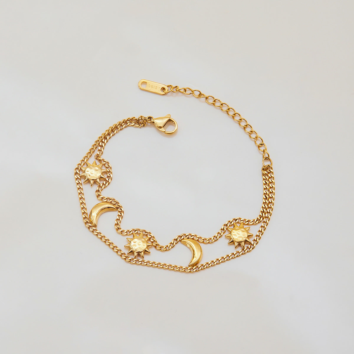 Bracciale minimalista a stella geometrica in acciaio inossidabile da donna con finitura galvanica, gioiello di lusso ipoallergenico e resistente allo sbiadimento