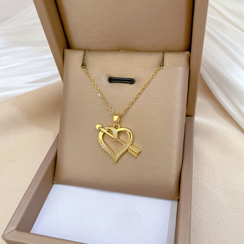 Collana Minimalista a Cuore in Acciaio al Titanio con Intarsio di Strass per Donna e Uomo, Delicata Catena alla Clavicola