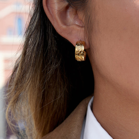 Aretes de aro en C de flor geométrica minimalista de lujo, de acero inoxidable chapado en oro de 18 quilates, joyería de moda para mujer