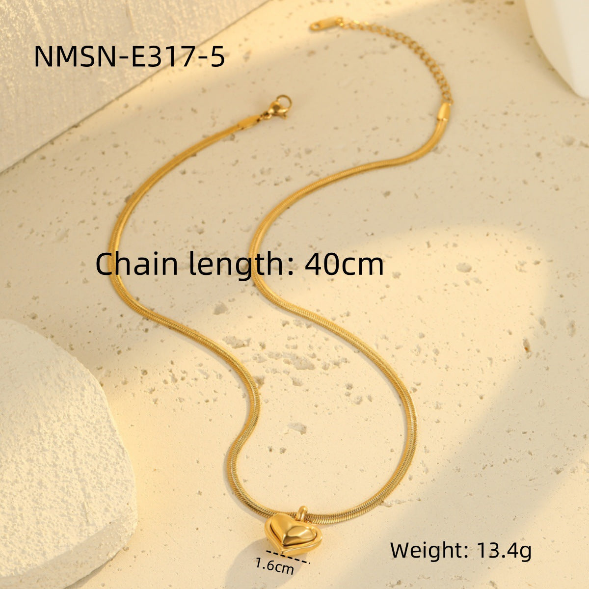 Collana da donna alla moda con ciondolo a cuore in acciaio inossidabile placcato