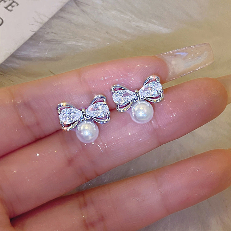Pendientes de perlas geométricos para mujer con detalles de circonitas, postes de acero galvanizado, estilo retro lujoso y elegante para otoño e invierno