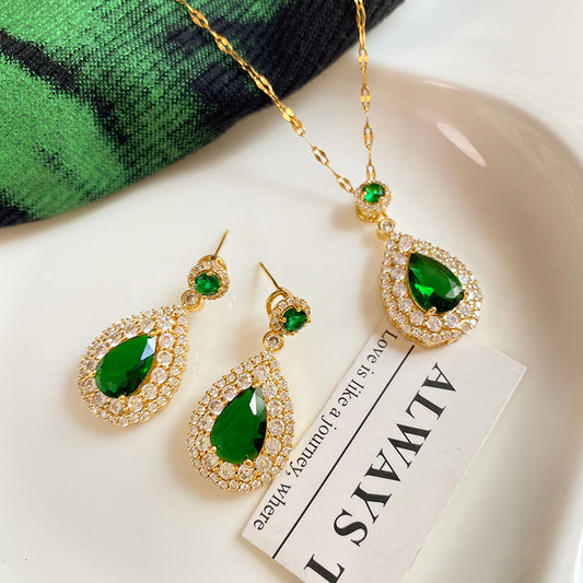 Minimalist Gold Plated Titanium Steel Teardrop Necklace with Emerald and Cubic Zirconia