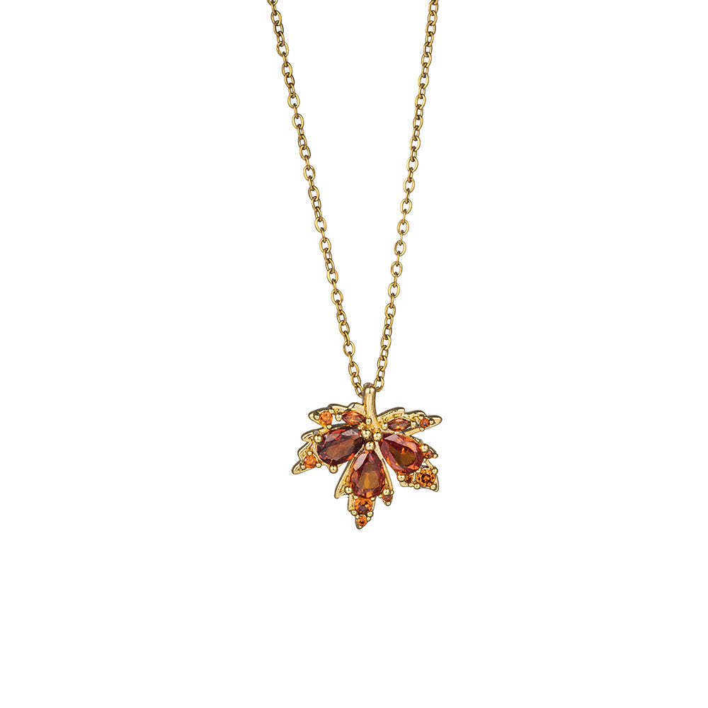 Collar con Colgante de Hoja de Arce Irregular de Diseño Original para Mujer en Acero de Titanio con Acabado de Baño