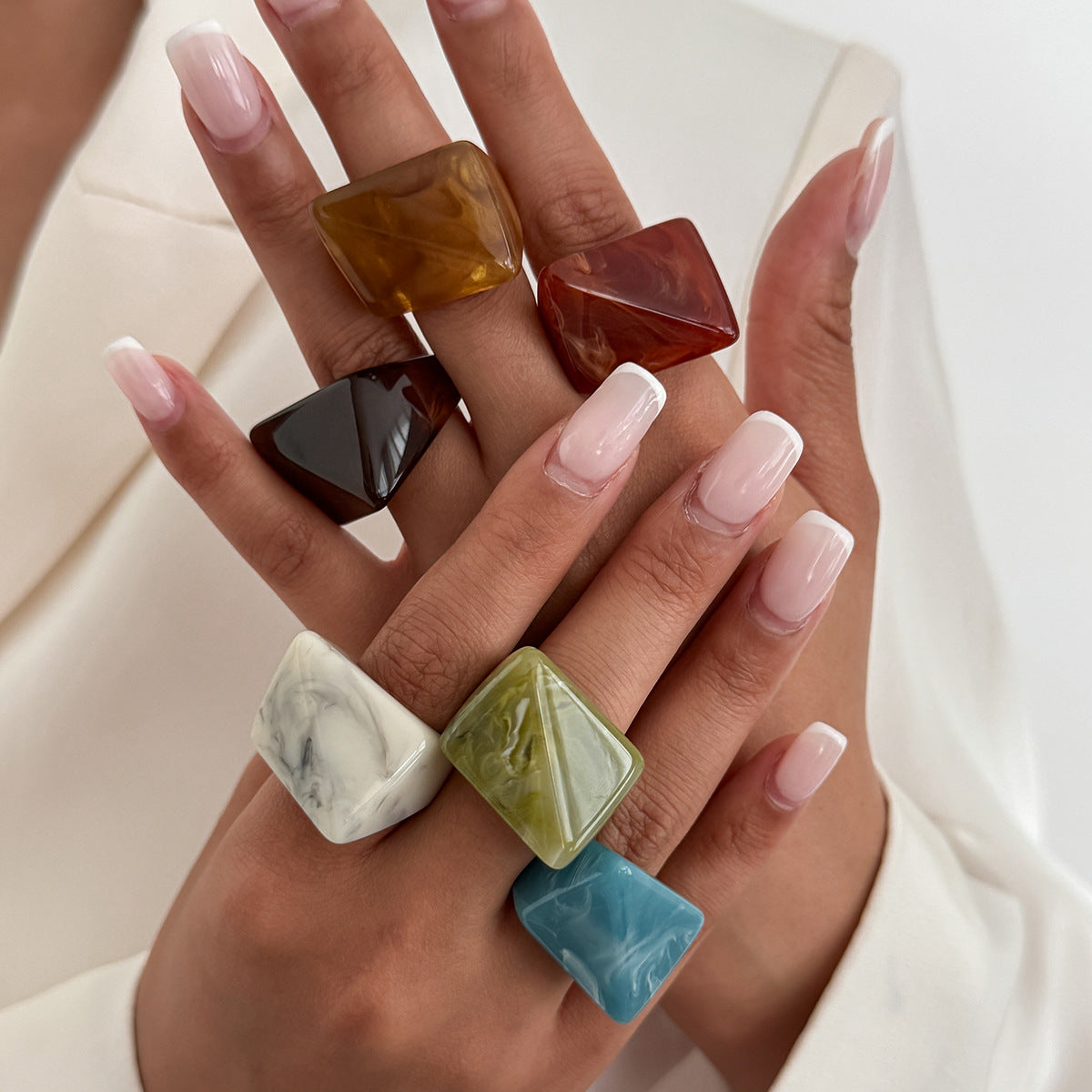 Luxury Elegant Geometric Square Triangle Gradient Resin Ring for Women
