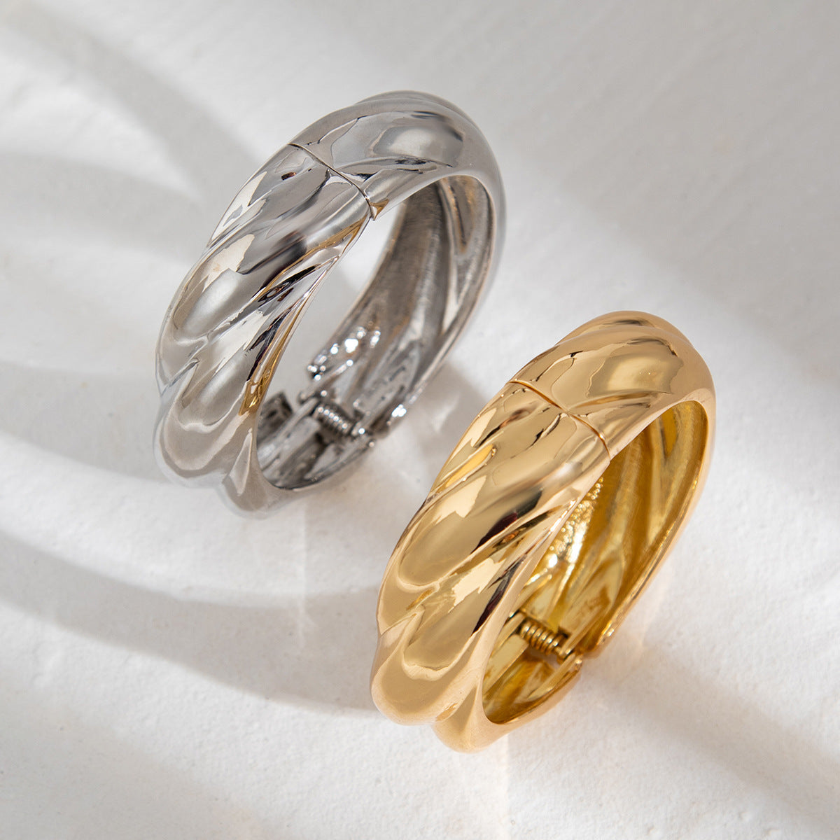 Elegant Round Plated Zinc Alloy Bangle Bracelet Irregular Design Fashion Business Jewelry