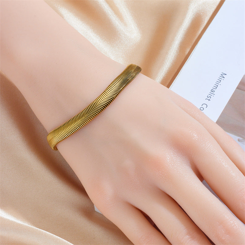 Minimalist Punk Titanium Steel Wide Chain Bracelet with Plated Finish for Unisex Wear