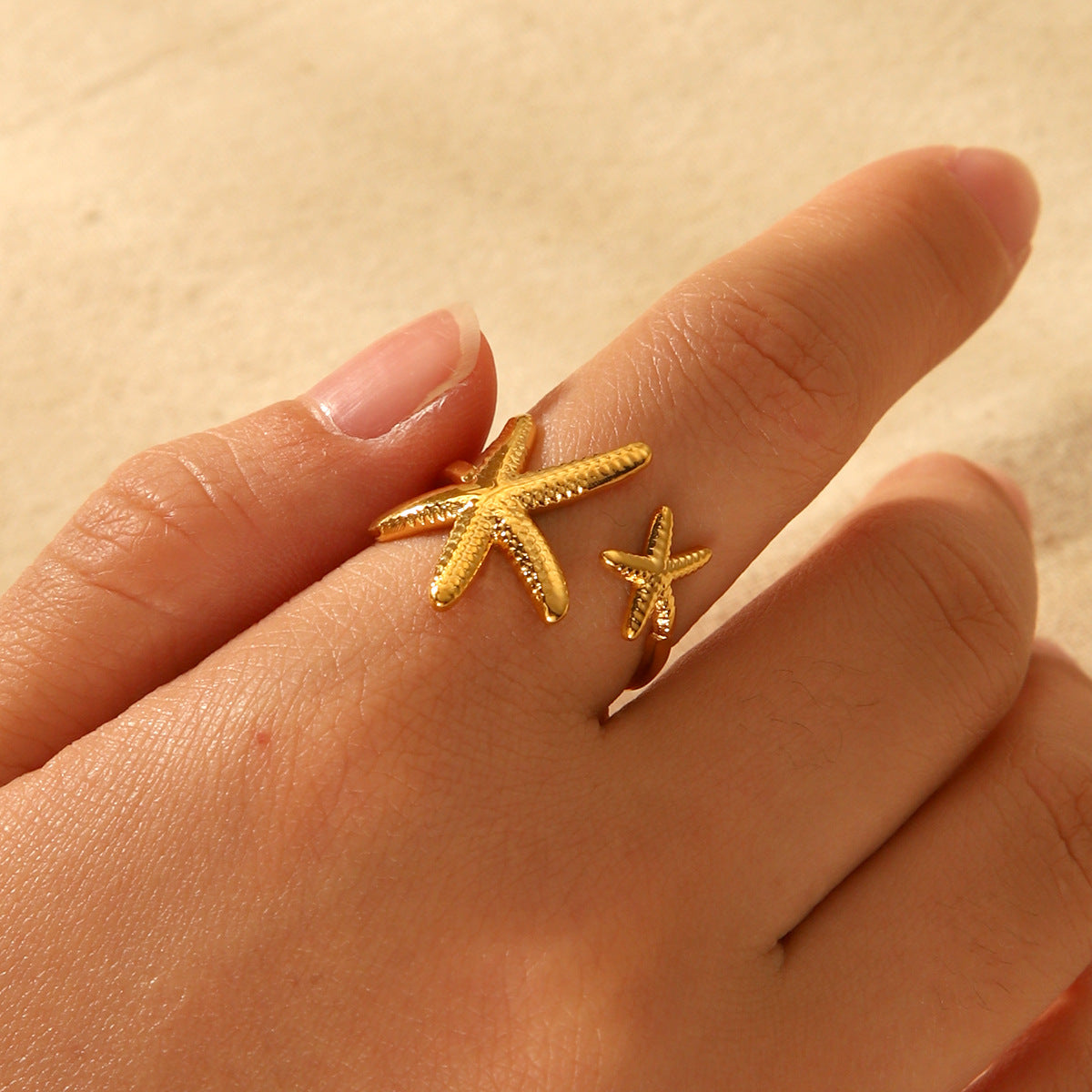 Anello da donna in acciaio al titanio a forma di stella marina in stile Ins, con finitura galvanizzata e design geometrico a tema animale