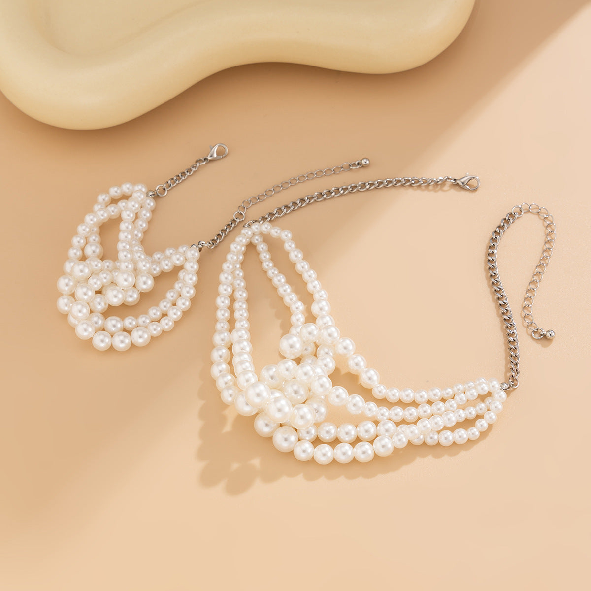 Collana da Donna Geometrica alla Moda Stile Perla Multi-Strato per Clavicole con Dettaglio Nodo e Nappe