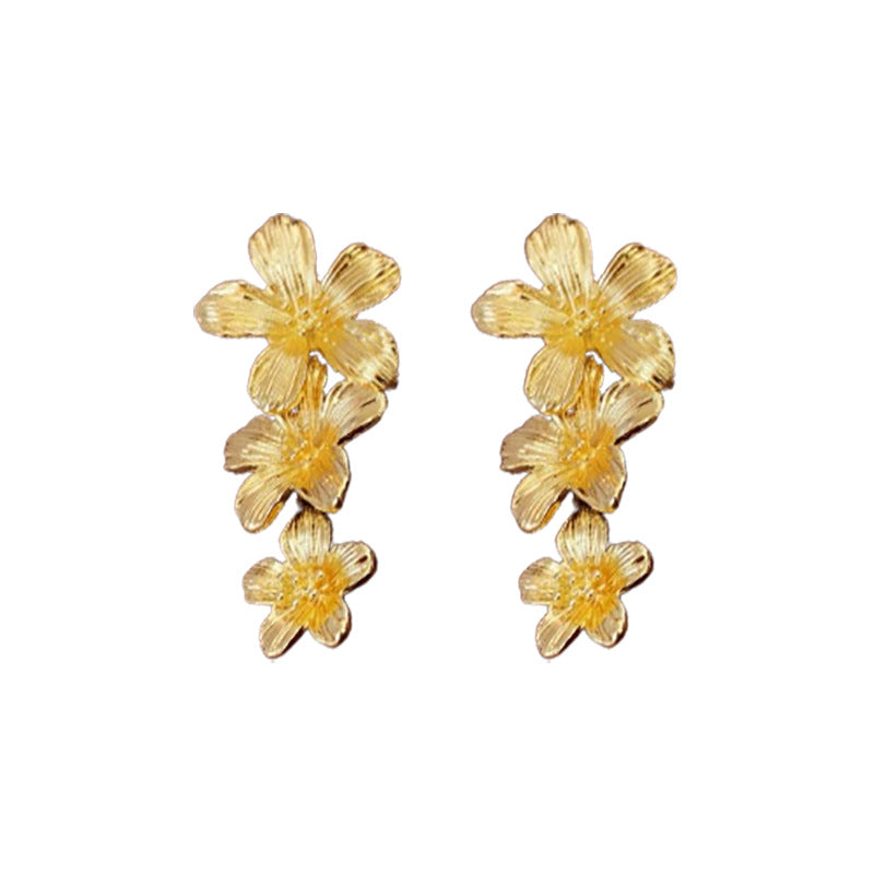 Orecchini floreali vintage in lega con finitura placcata argento e design a frange fluide da donna