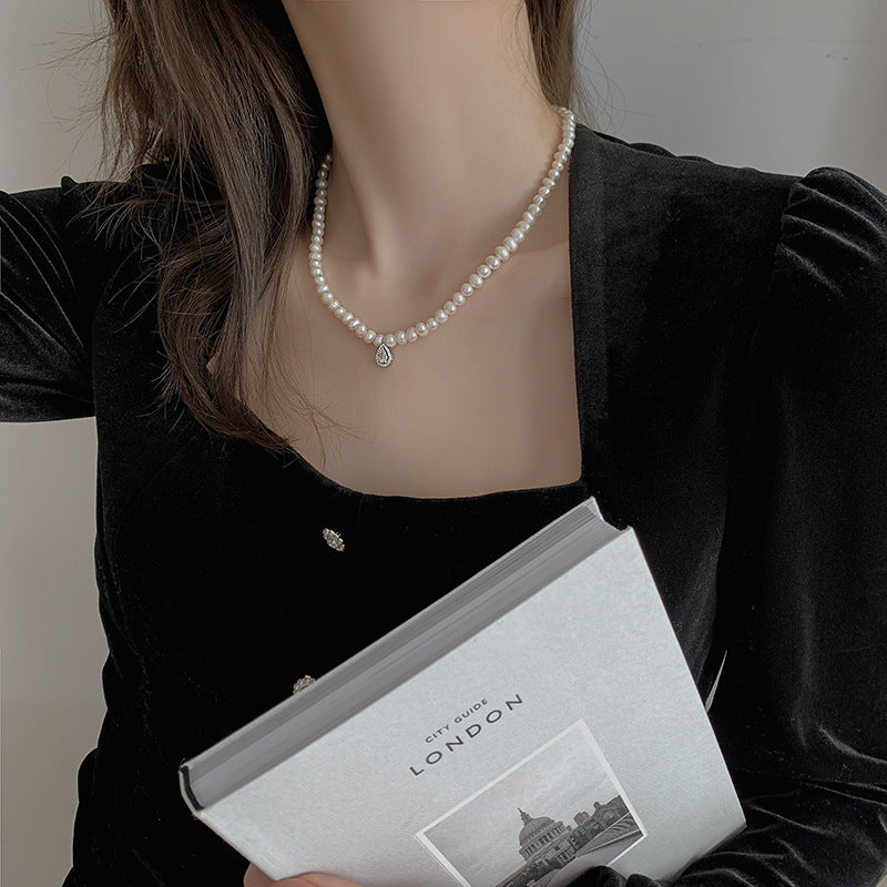 Minimalist Cold-Tone Pearl Pendant Necklace with Geometric Teardrop Charm on O-Chain for Women
