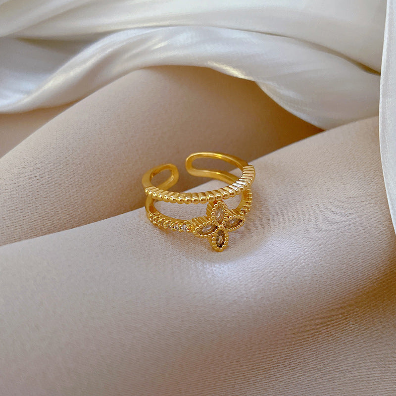 Anello da donna doppio strato placcato oro, lusso minimalista, in ottone con forma a corona, anello da dito impilabile e delicato, dall'estetica neutra