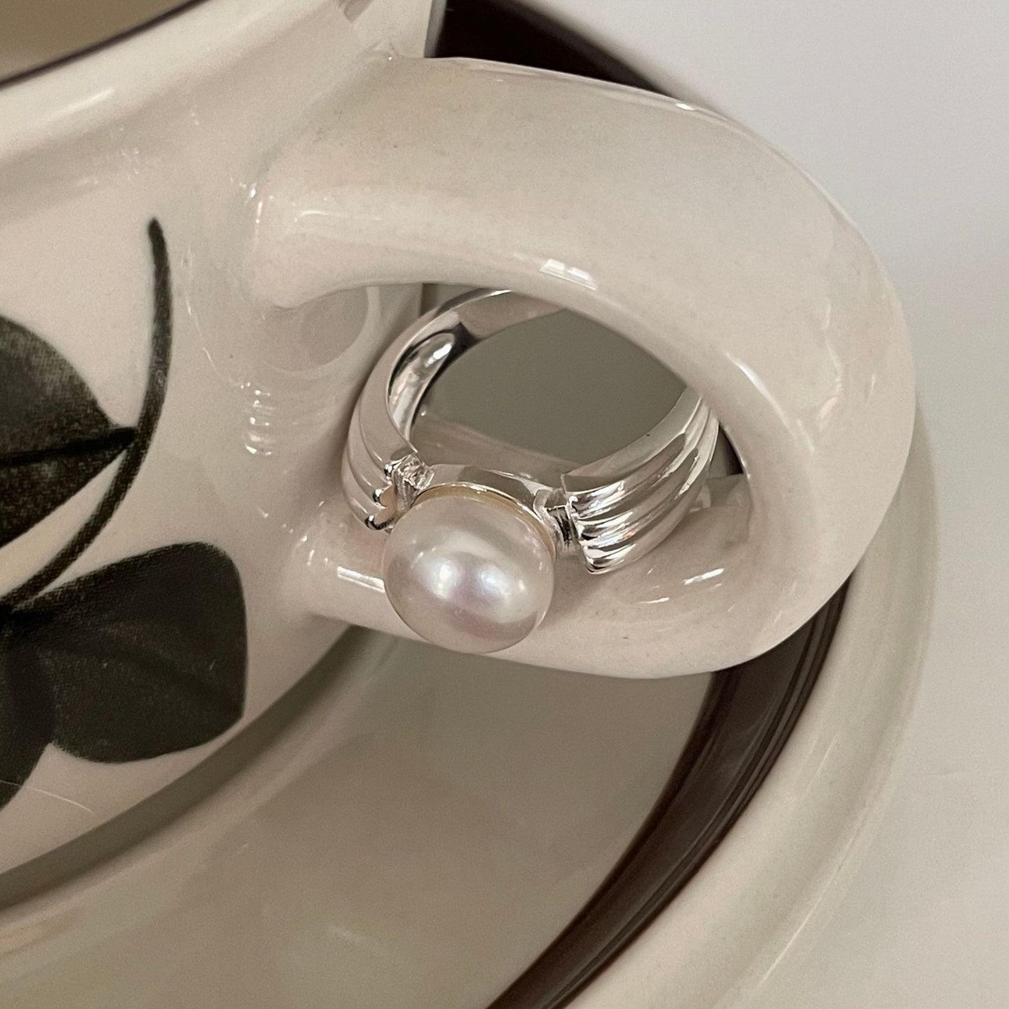 Anello Minimalista a Cuore in Argento Sterling 925 con Accenti Geometrici da Donna