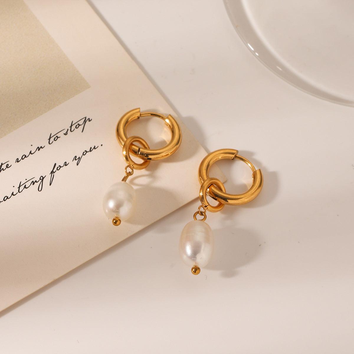 Minimalist Geometric Titanium Steel Hoop Earrings with Freshwater Pearl Accents for Women