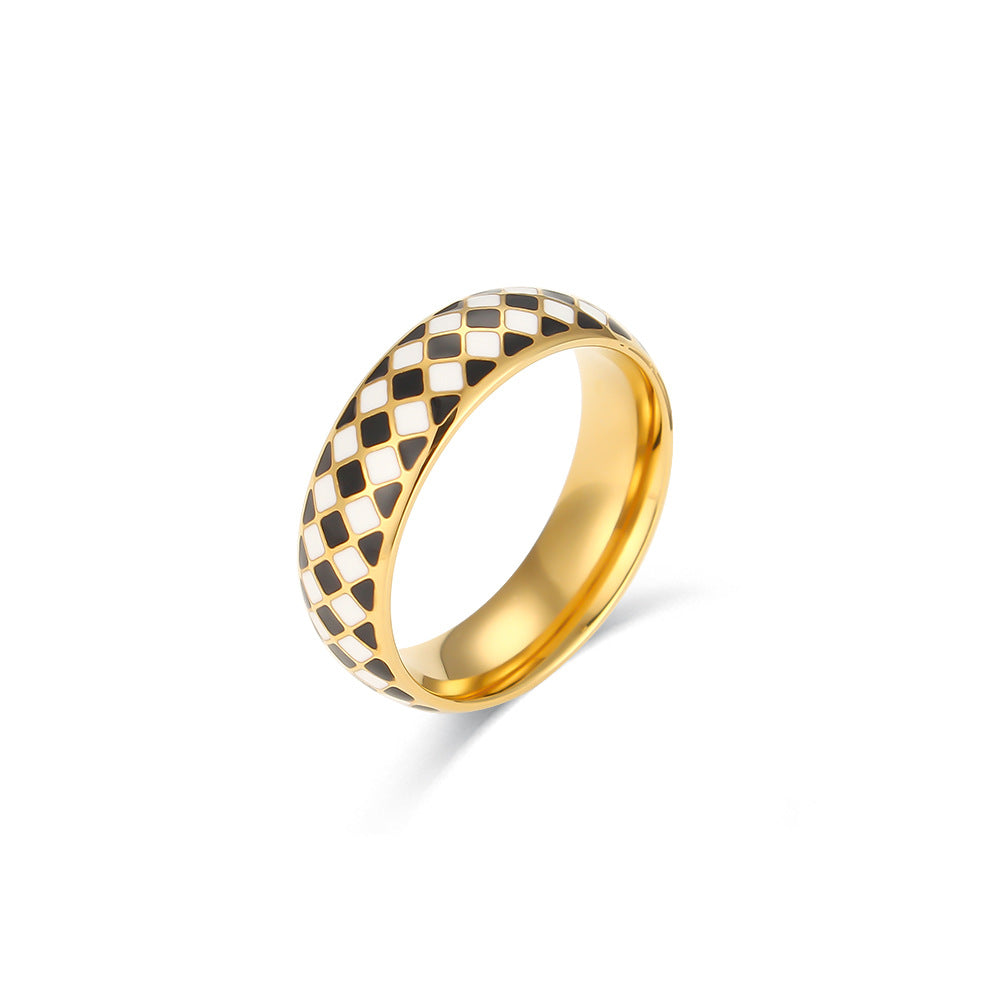 Anello alla moda minimalista geometrico in acciaio inossidabile con placcatura in oro 18K e dettaglio in smalto bianco e nero per donna