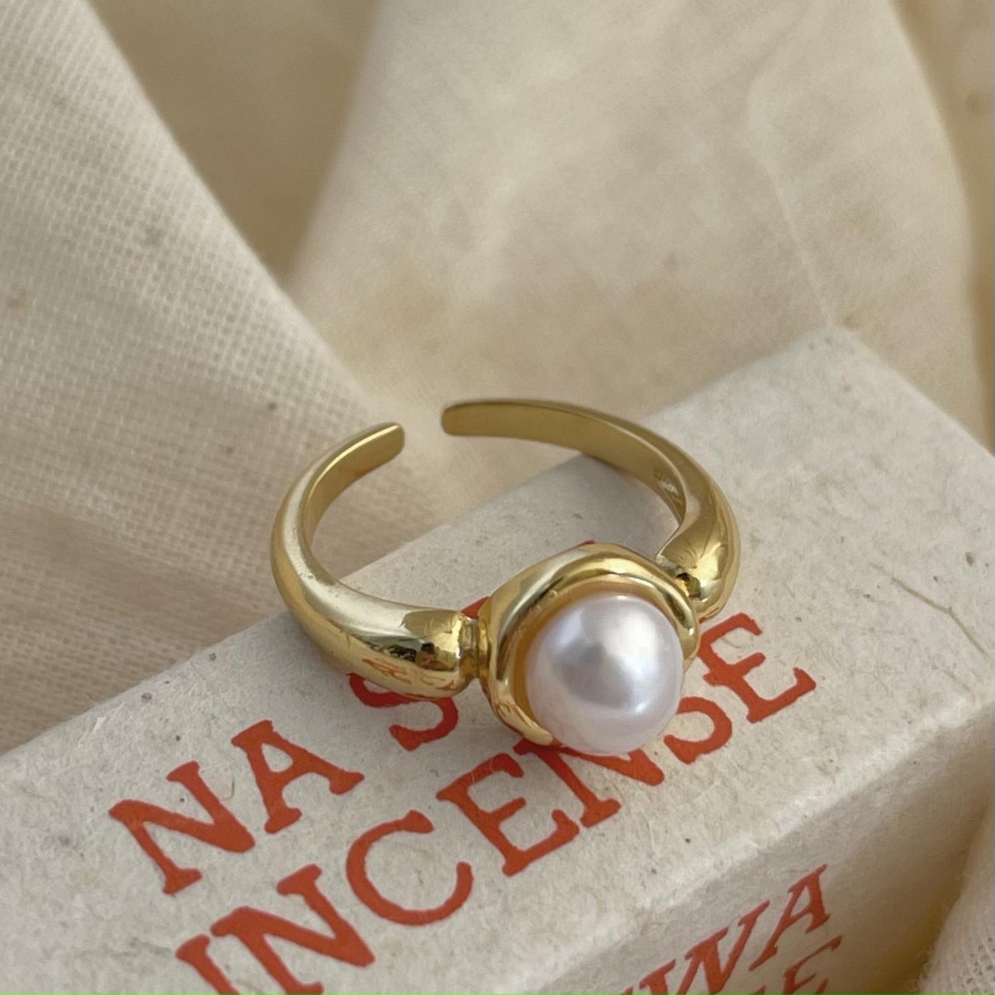 Anello minimalista a forma di cuore in argento sterling 925 con bordi geometrici sfaccettati da donna