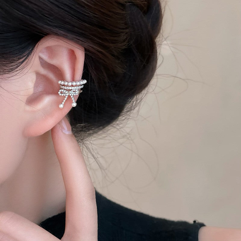 Orecchini da donna in rame con zirconi, dal design geometrico minimalista di lusso a ferro di cavallo