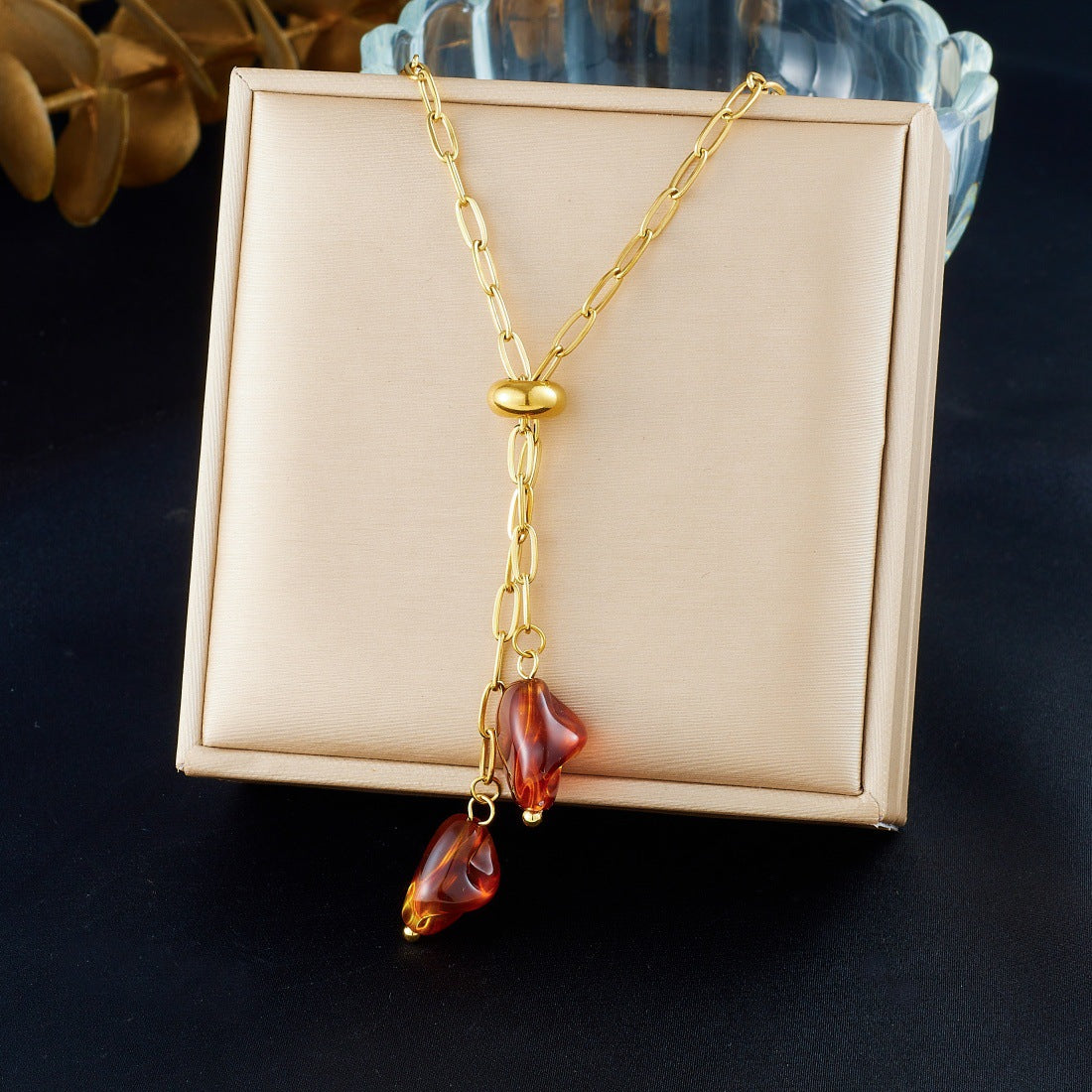 Vintage Gold Plated Stainless Steel Geometric Round Resin Pendant Necklace with Tassel for Women