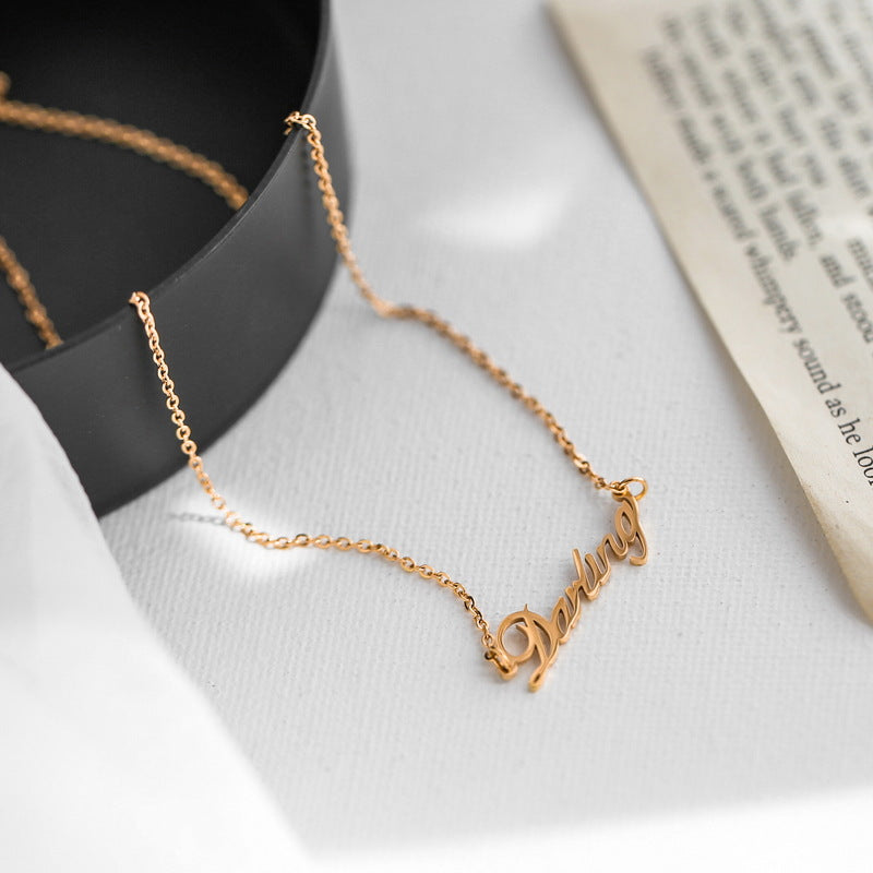 Collana Minimalista da Donna in Acciaio al Titanio a Forma di Lettera, Placcata Oro 18K con Catenina a O
