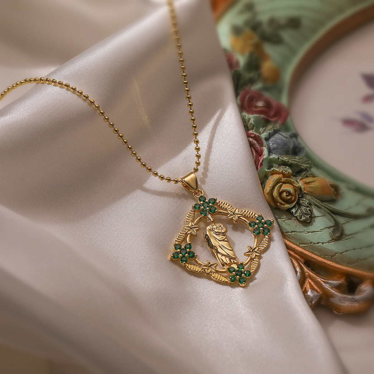 Minimalist Geometric Priest Pendant Necklace for Women with Copper Base and 18K Gold Plating, Zircon Inlay, Irregular Shape, Clavicle Chain