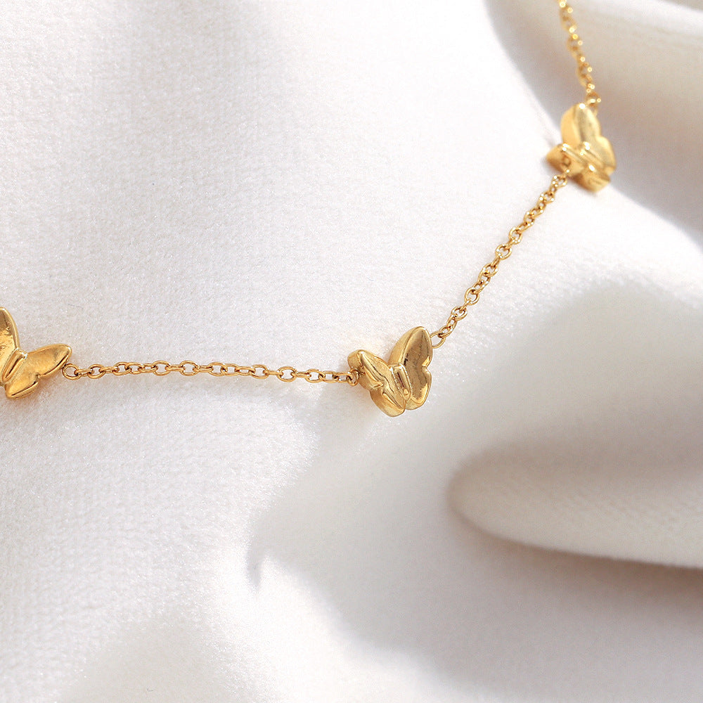 Collar con Colgante Minimalista de Mariposa para Mujer de Acero Inoxidable con Baño de Oro de 18K Ligero para Uso Diario