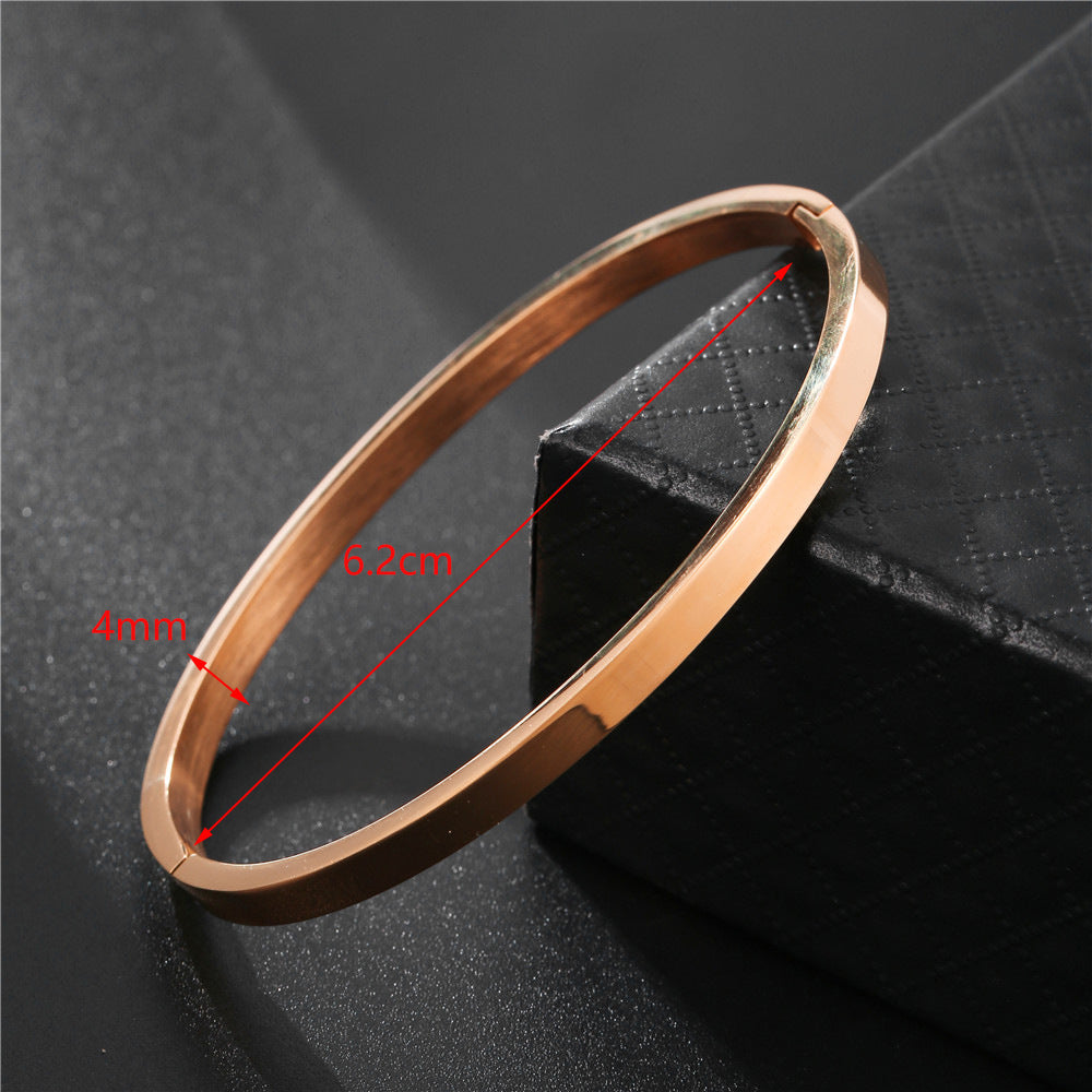 Minimalist 18K Gold Plated Geometric Round Titanium Steel Bracelet for Unisex