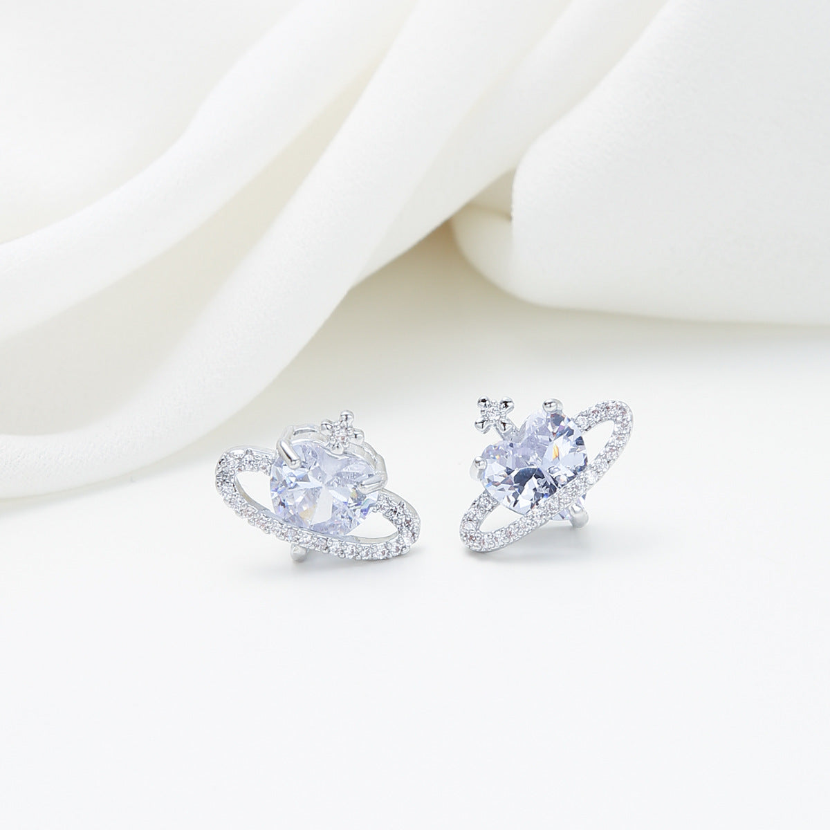 Minimalist Heart-Shaped Copper Stud Earrings with Zircon Inlay for Women