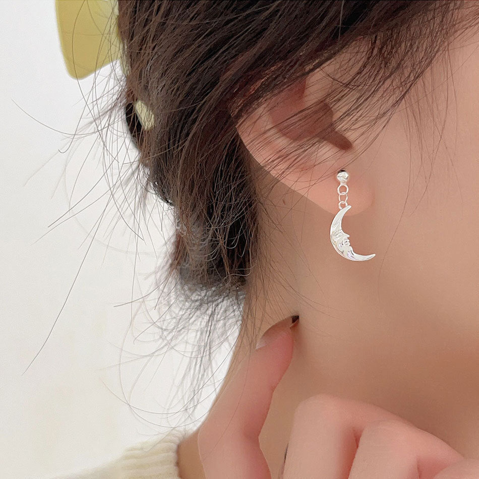 Orecchini a forma di luna stravaganti in argento sterling 925 con intarsio di perle, stile fresco e dolce