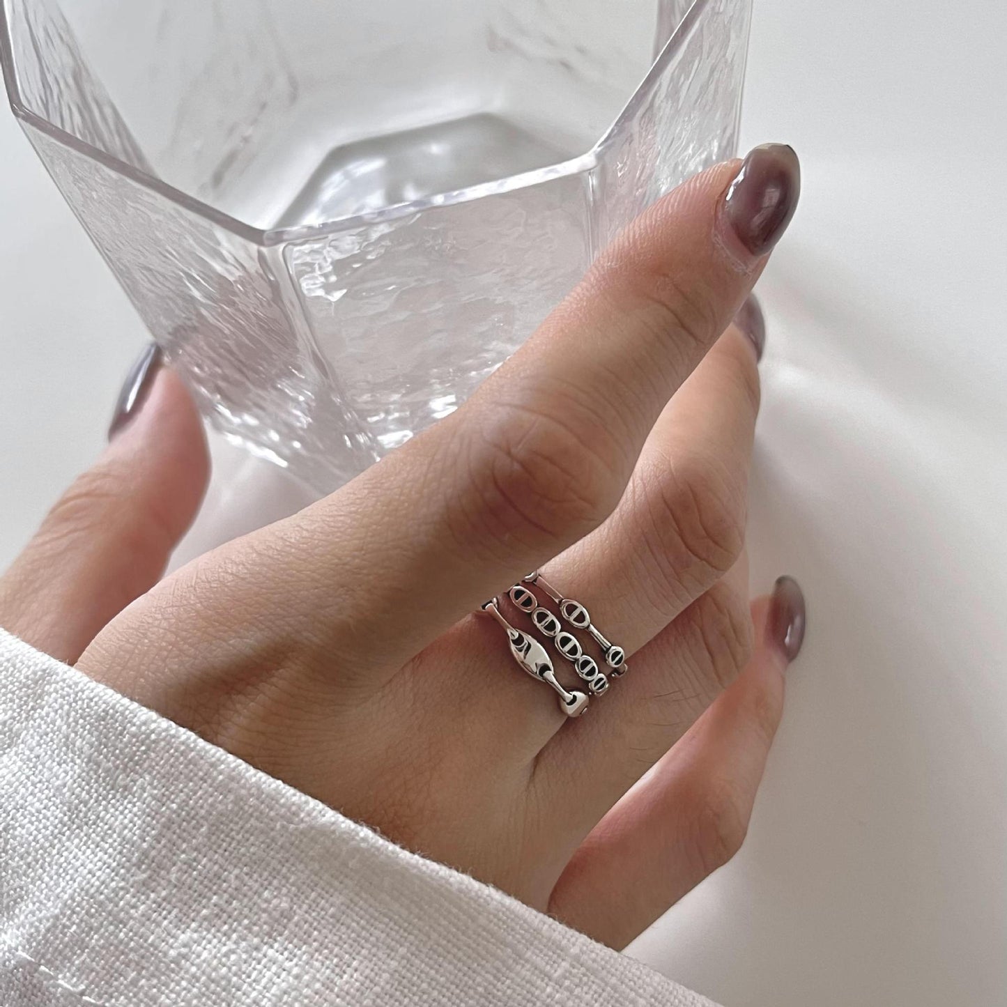 Anello per donna vintage minimalista in argento sterling 925 con numero e lettera