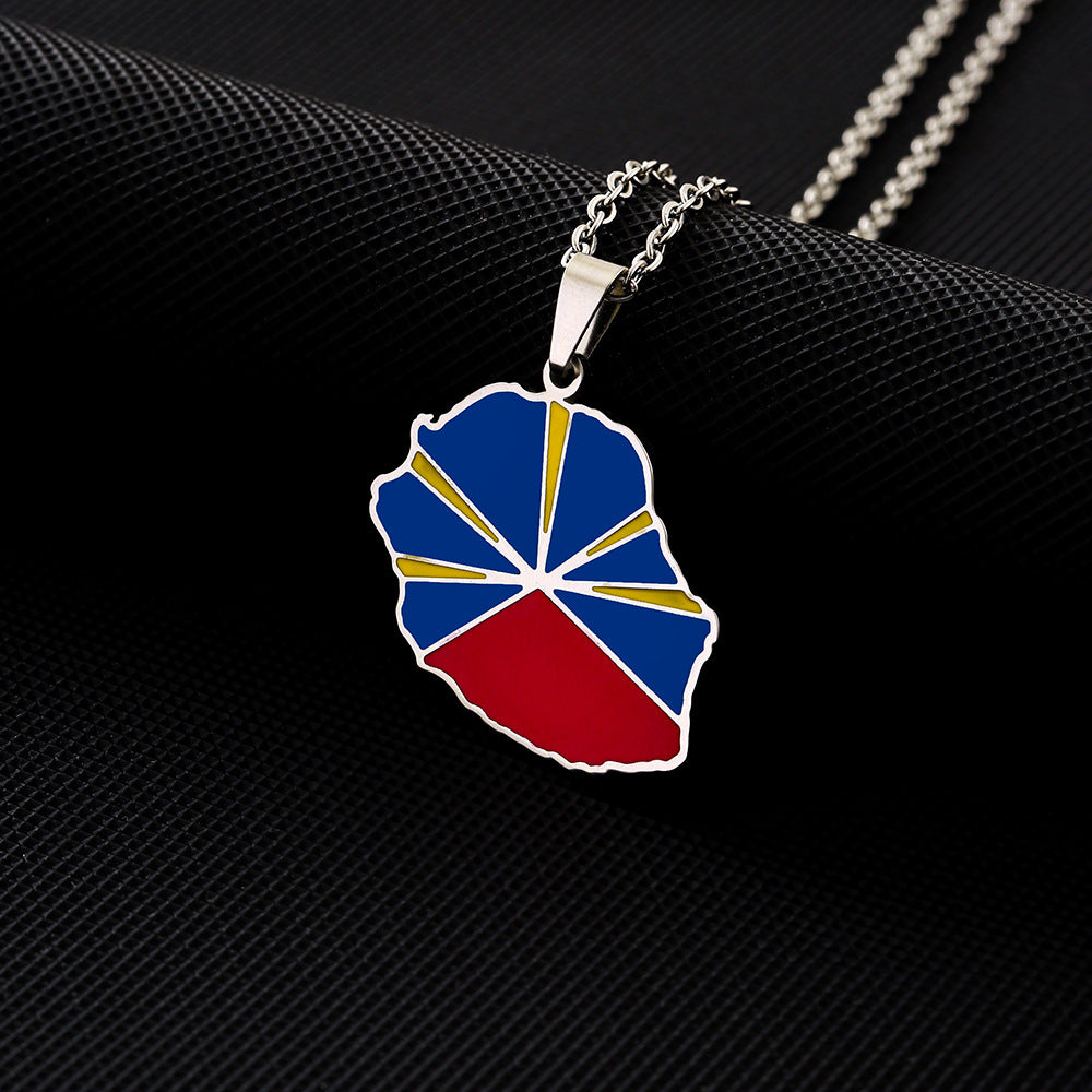 Collana vintage con pendente geometrico etnico in acciaio inossidabile con ciondolo in acciaio al titanio e finitura galvanizzata su catena a O