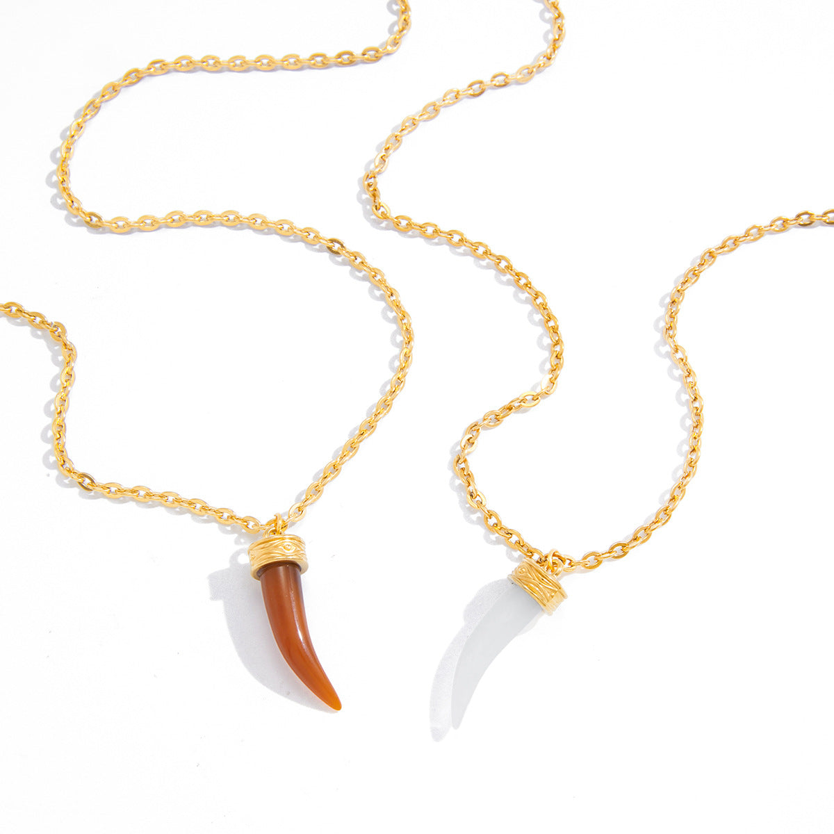 Minimalist Stainless Steel PVD Plated Geometric Bull Head Pendant Necklace with Resin and Rhinestone for Women
