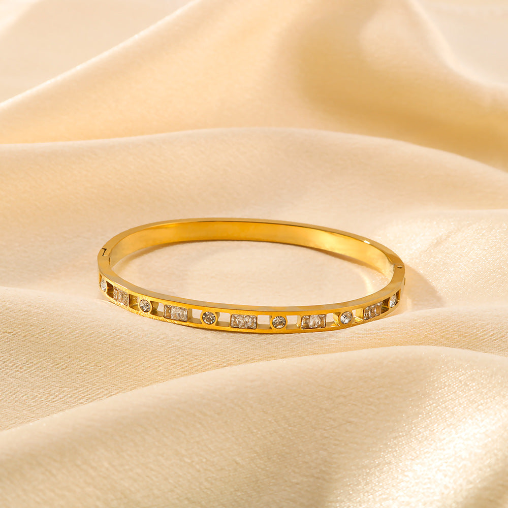 Minimalist Geometric Round and Square Hollow Stainless Steel Bracelet for Women with 18K Gold Plating and Zircon Inlay