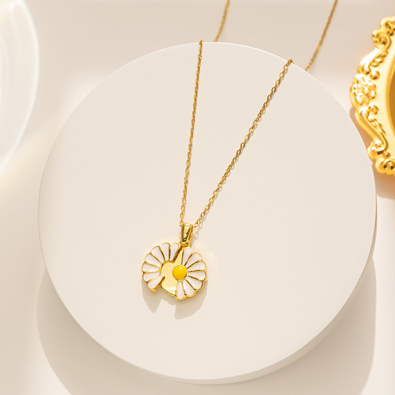 Minimalist Daisy Pendant Necklace for Women in Titanium Steel with Enamel Finish on O-Chain
