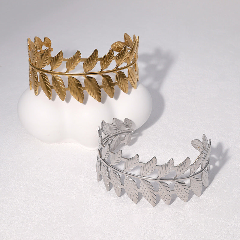 Bracciale da donna a foglia minimalista in acciaio inossidabile placcato oro 18 carati