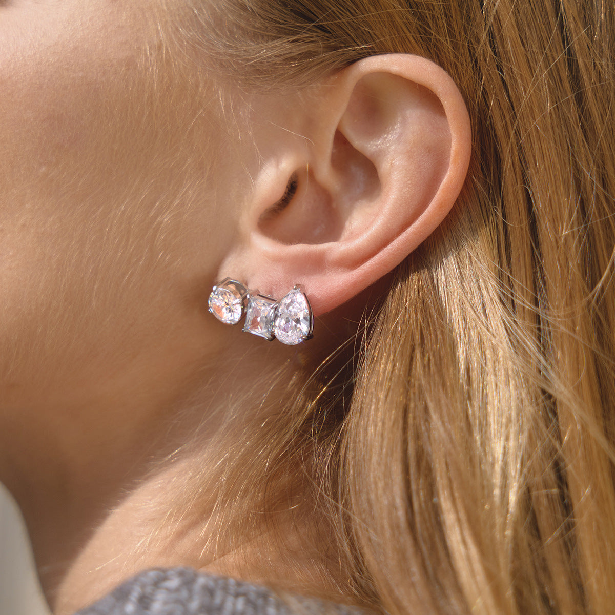 Minimalist Elegant Geometric Heart Stainless Steel PVD Cubic Zirconia Stud Earrings for Women