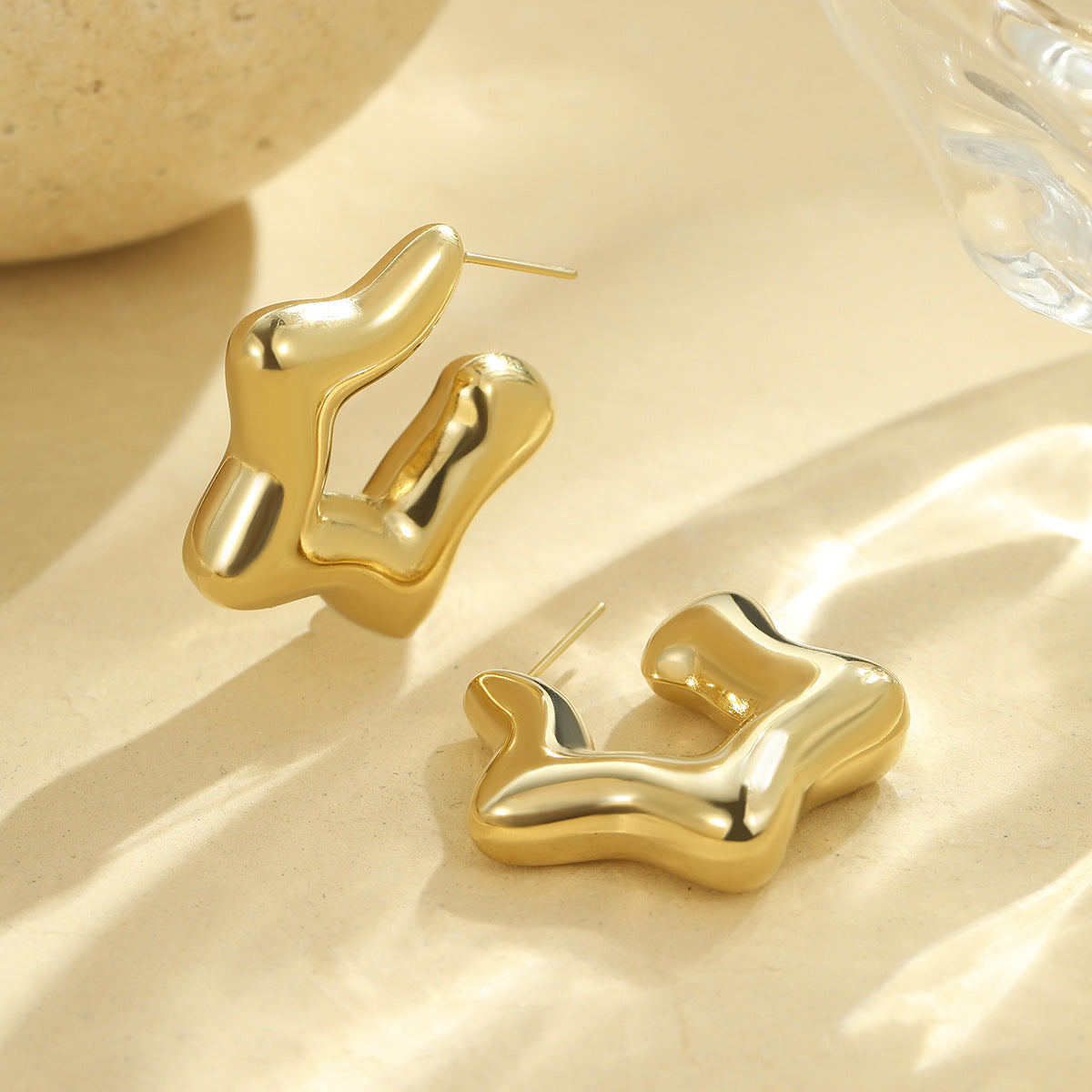 Pendientes de acero inoxidable con forma de estrella y corazón geométricos con baño de oro para mujer, elegantes para la oficina