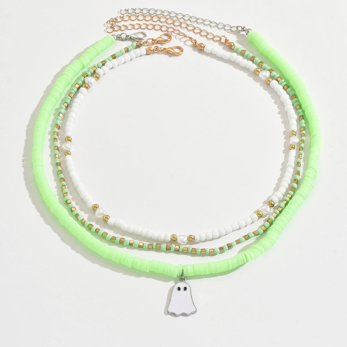 Collar colgante fantasma estilo bohemio con cuentas de arcilla polimérica en cadena regular para mujer