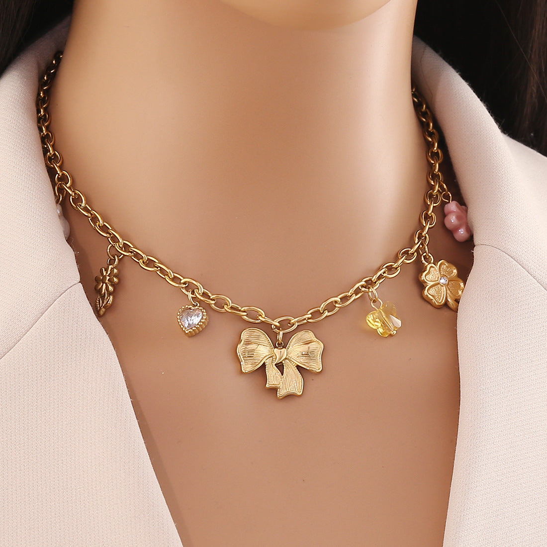 Collana in acciaio inossidabile placcato a forma di foglia, stile OL alla moda, con ciondolo a forma di girasole e perla, per donna